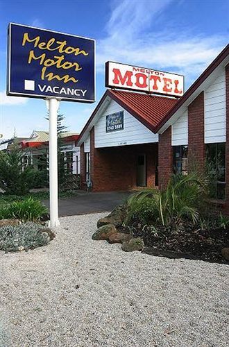 Melton Motor Inn And Apartments Buitenkant foto