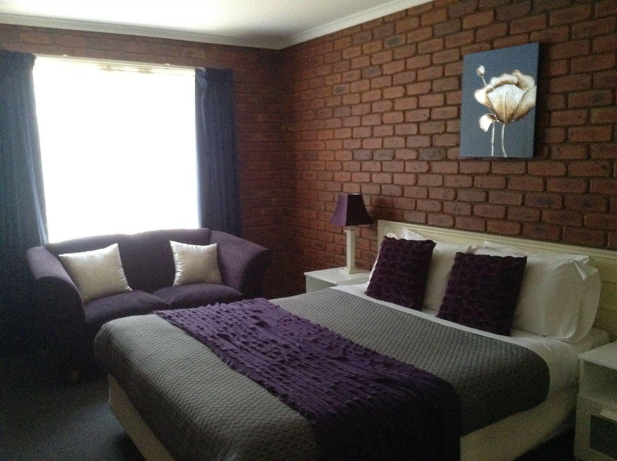 Melton Motor Inn And Apartments Buitenkant foto