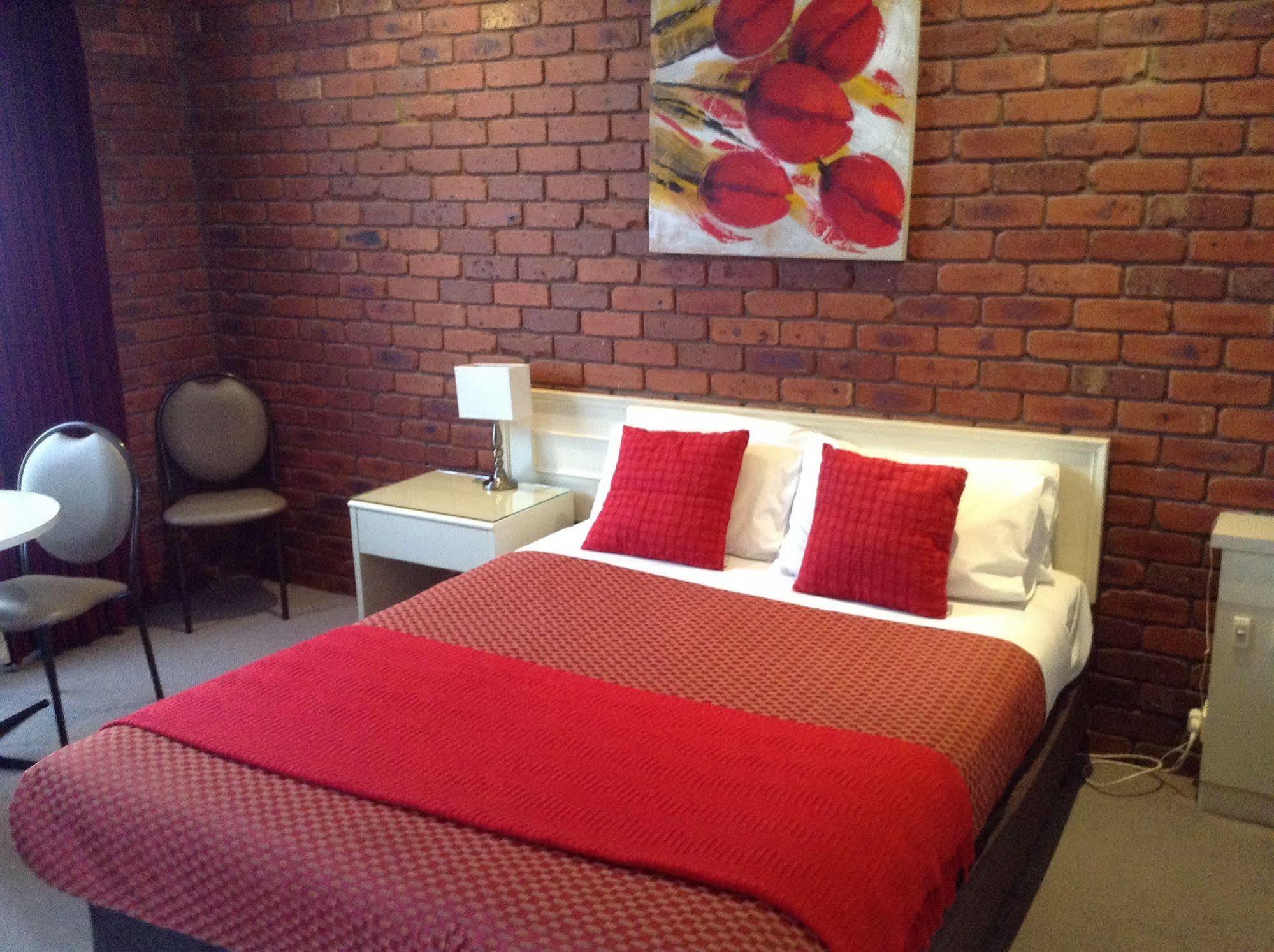 Melton Motor Inn And Apartments Buitenkant foto