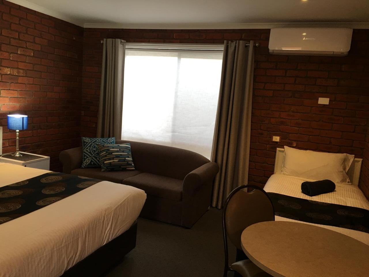 Melton Motor Inn And Apartments Buitenkant foto