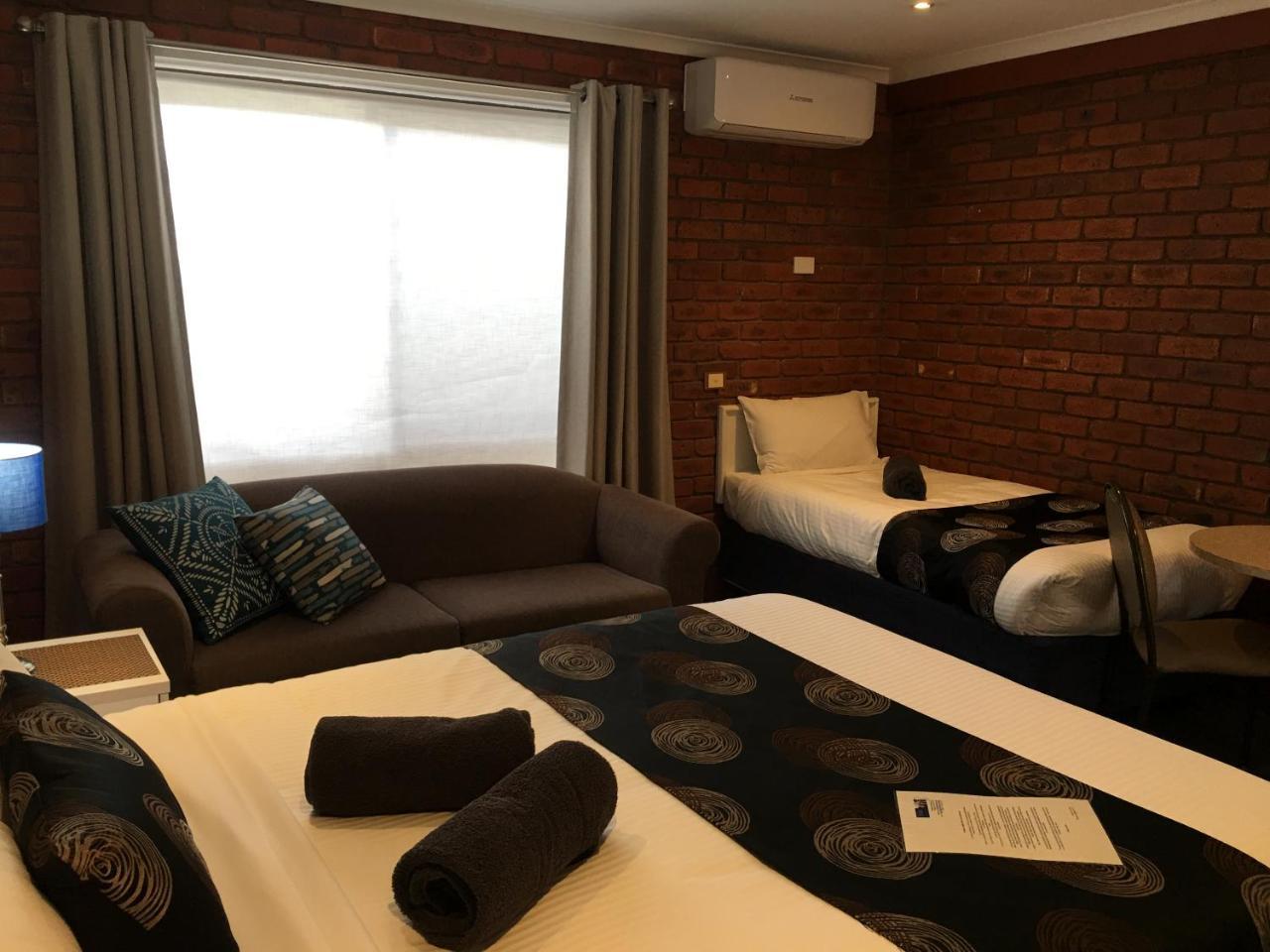 Melton Motor Inn And Apartments Buitenkant foto